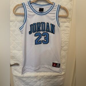 Michael Jordan Basketball Jersey, Youth Medium, Flight Brand.  Like New.